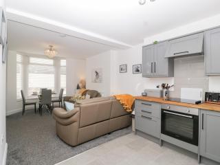 76A Mackworth Road - 3