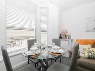 76A Mackworth Road - Porthcawl - 2