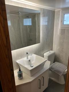 Cozy Kolonaki Retreat - 6