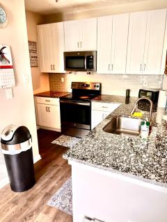 Stylish 2BR Near Braves Stadium - 5