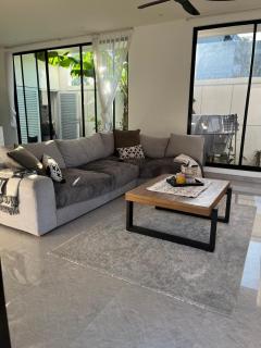 Deo Villa Seminyak - 2