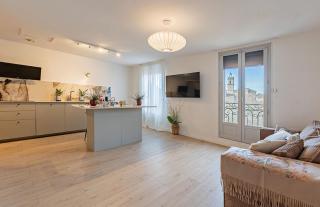 Spacious Renovated Apt in Pezenas Center - 6