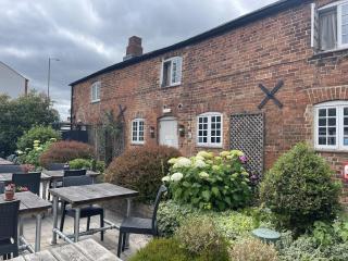 The Three Pigeons - 9