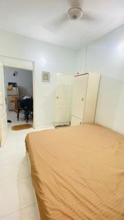 Karachi Comfort - 2 Bedroom Family Apartment - Karachi - 5