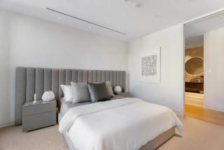 A Landmark Of Architectural Refinement - Auckland - 4