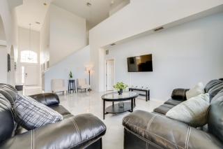 7 Mi to Disney Gated Resort Home with Pool Access! - 7