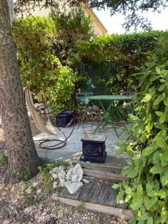 Maison familiale avec jardin à pied du centre d'Apt-en-Luberon avec velos, bébés et animaux bienvenus - 2