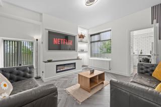 Modern Home Heart Of Harle Syke - Moffat - 0