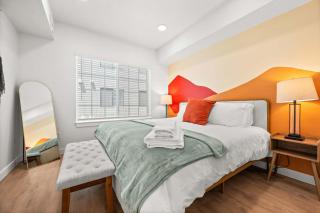 Boho Vibe Townhome King Bed Garage SLC - 9