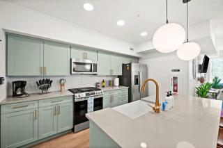 Boho Vibe Townhome King Bed Garage SLC - 2