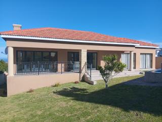 Lovemoreheights Inn - Gqeberha - 1