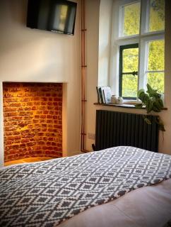 The Bath Arms Shearwater - Warminster - 9