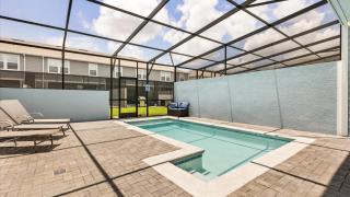 Modern 5BR Townhouse w Private Pool near Disney - 9