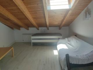 Apartamento abuhardillado en centro histórico Burgos - 4