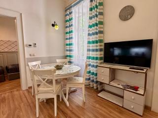 Luxury at Old City Wall Budapest - 9