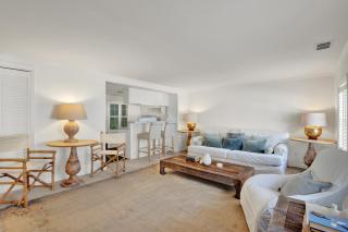 Elsewhere on Madison Square Carriage House - Savannah - 5