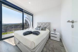 Ocean Valley by Mth - 5