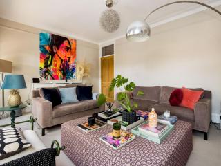 Pass the Keys Stylish Spacious 2 bedrooms in Fulham - Londra - 0