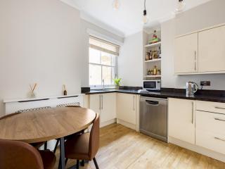 Stylish Spacious 2 bedrooms in Fulham - Pass the Keys - 3