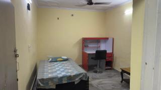 Comfortable Stay in New Delhi near Kirti Nagar - New Delhi - 0