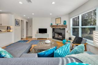 1157 College - 6