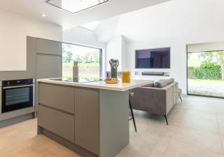 Perfect Family Retreat with Hot Tub, Nr the Lakes - Natland - 8