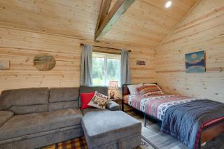 Kenai Peninsula Base Camp Cabin in Soldotna - 6