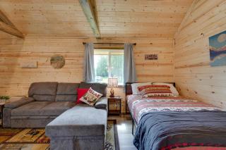 Kenai Peninsula Base Camp Cabin in Soldotna - 5