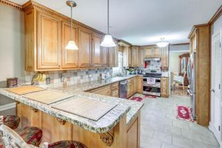 Pool and Tennis Court Access Home in Warner Robins - Warner Robins - 7