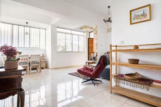 Quiet and Spacious Luxury Apartment with Splendid View between Carmel and Downtown - Haifa - 0