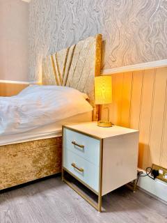 Full Home with Free Parking in Moss Bank, Crumpsall, Manchester - 4