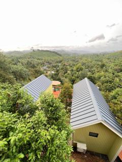 Two Tree Cafe At Suanmuangthong - - 9
