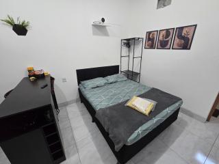 Flat completo a 22 minutos do polo industrial - Aparecida de Goiânia - 2