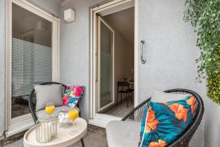 Comfort Apartment - Self-Check-in - 2 Schlafzimmer - bis 5 Pers - Zentrumnah - Parkplatz - WiFi - Balkon - Neunkirchen - 3