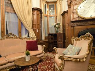Traditional English Victorian Apartment - London - 1