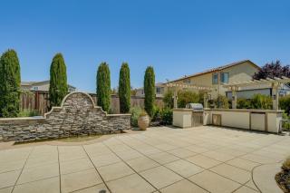 Patio and Outdoor Kitchen Manteca Family Home - 8