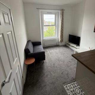 1 Bed Flat - Weston-super-Mare - 2