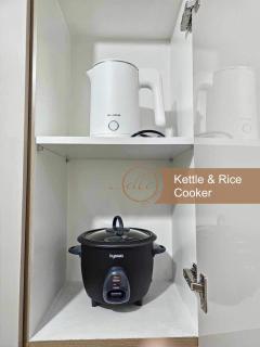 Modern Unit at Shore 2 Mall of Asia by Elle Suite - 1