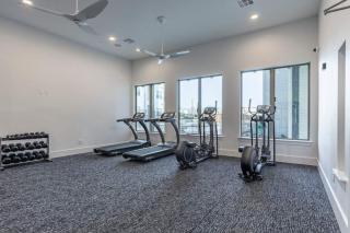 Modern 2br Pet-friendly Wd Pool&gym Utsa - 6