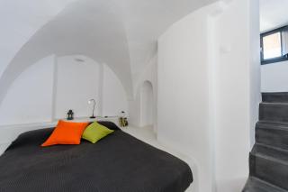 Alba Jacuzzi Suite - Emporio Santorini - 1