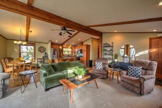Sarona Serenity Lakeside Retreat with Boat Dock! - Sarona - 5