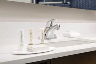 Fairfield Inn & Suites by Marriott Alexandria West/Mark Center - 8