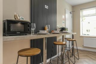 6 Br Home Sleeps 12 4 Bathrooms With Garden - Norwich - 9