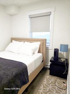 Stay with Silvia - Halifax - 9