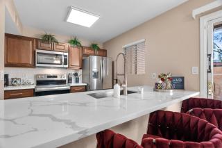 Central East Valley | Community Pool | Specials! - Mesa - 6
