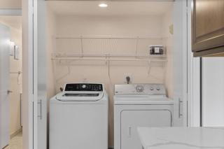 Central East Valley | Community Pool | Specials! - Mesa - 2