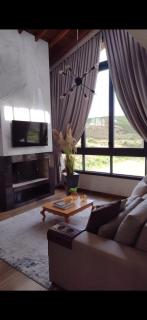 Casa do Vinho no Altos da Serra - 7