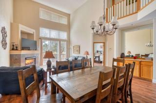 Hot-Tub - 4BDR - Located in Eagle Crest Resort - 3