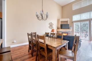 Hot-Tub - 4BDR - Located in Eagle Crest Resort - 2