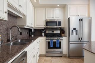 Hot Tub- Family-Friendly - 2BDR - Bend - 8
